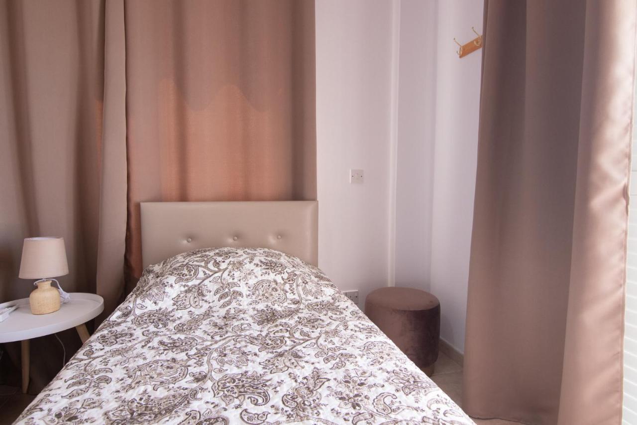 Amelia Two Bedroom Apartment - 202 パ フォス エクステリア 写真