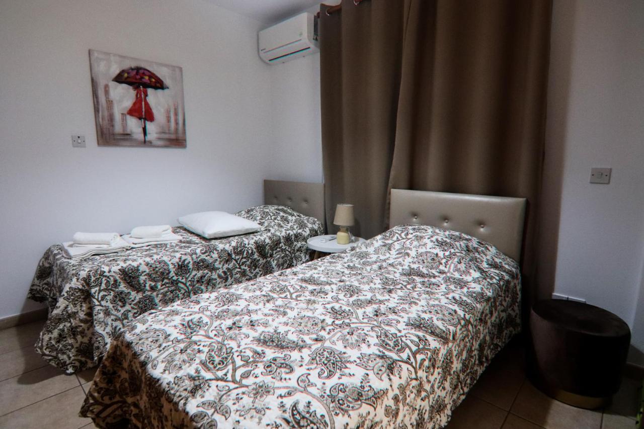 Amelia Two Bedroom Apartment - 202 パ フォス エクステリア 写真