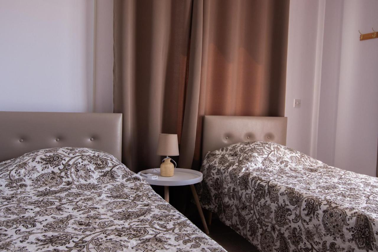 Amelia Two Bedroom Apartment - 202 パ フォス エクステリア 写真