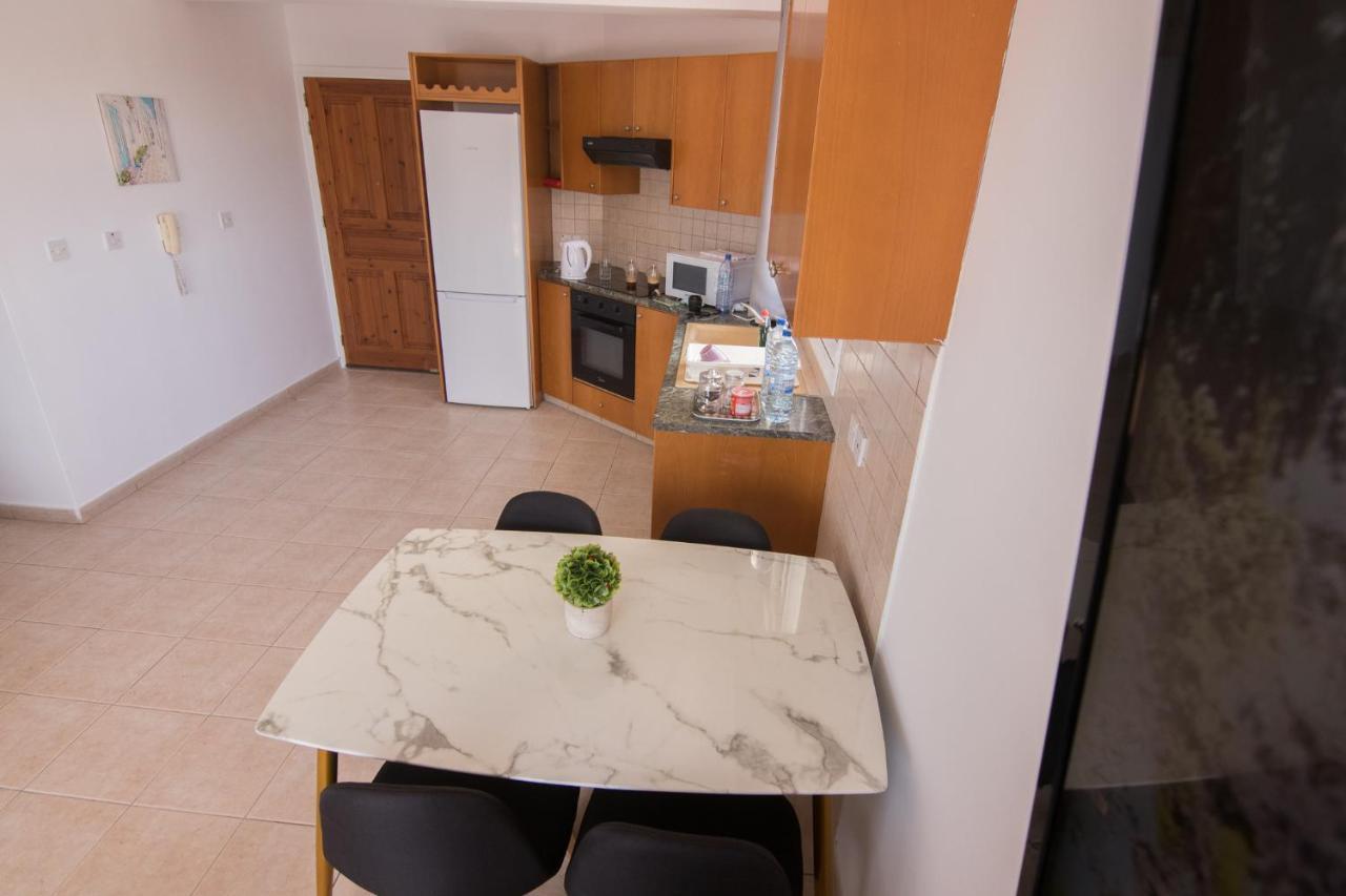 Amelia Two Bedroom Apartment - 202 パ フォス エクステリア 写真